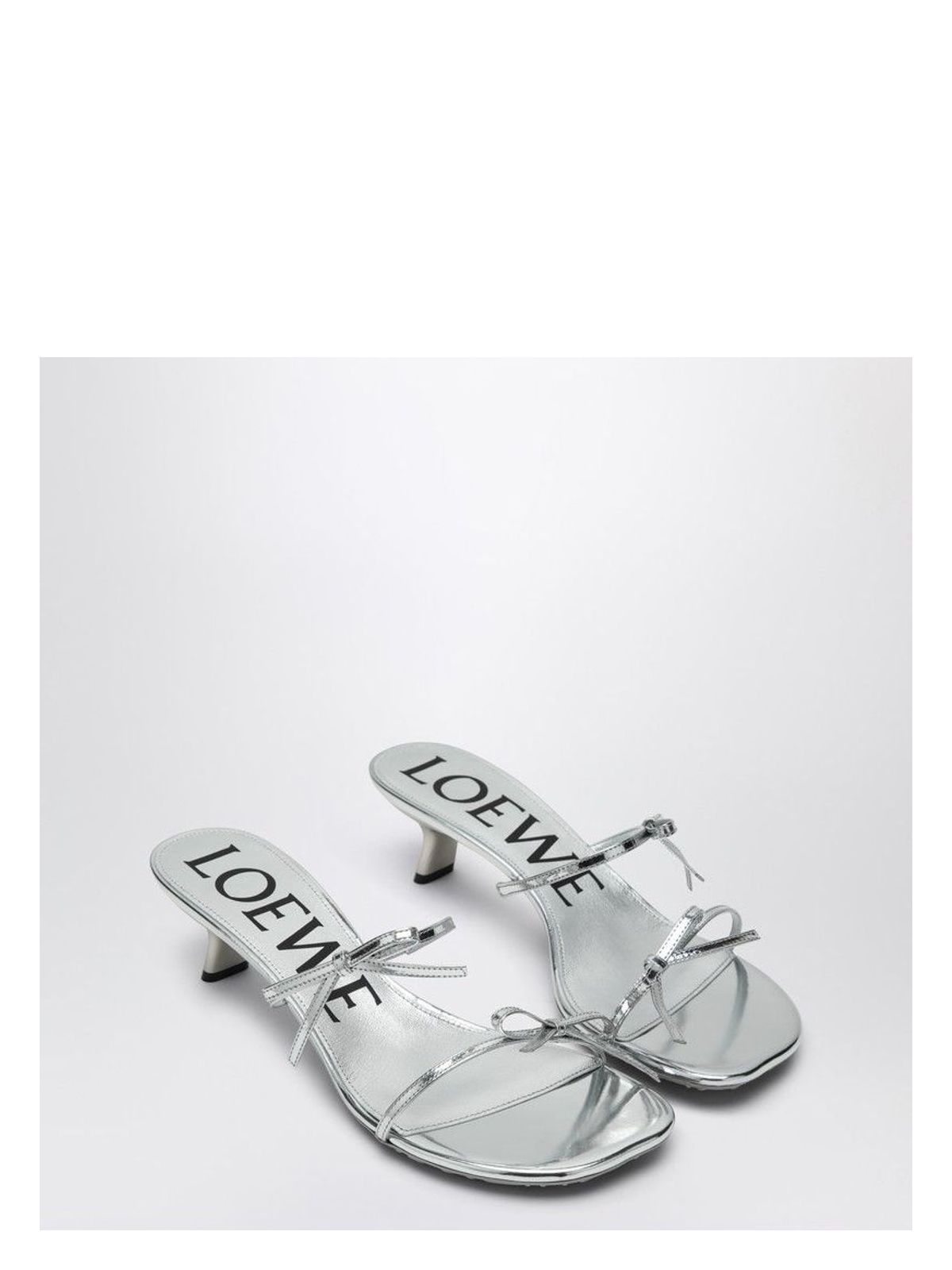Loewe PETAL SANDAL IN METALLIC SILVER